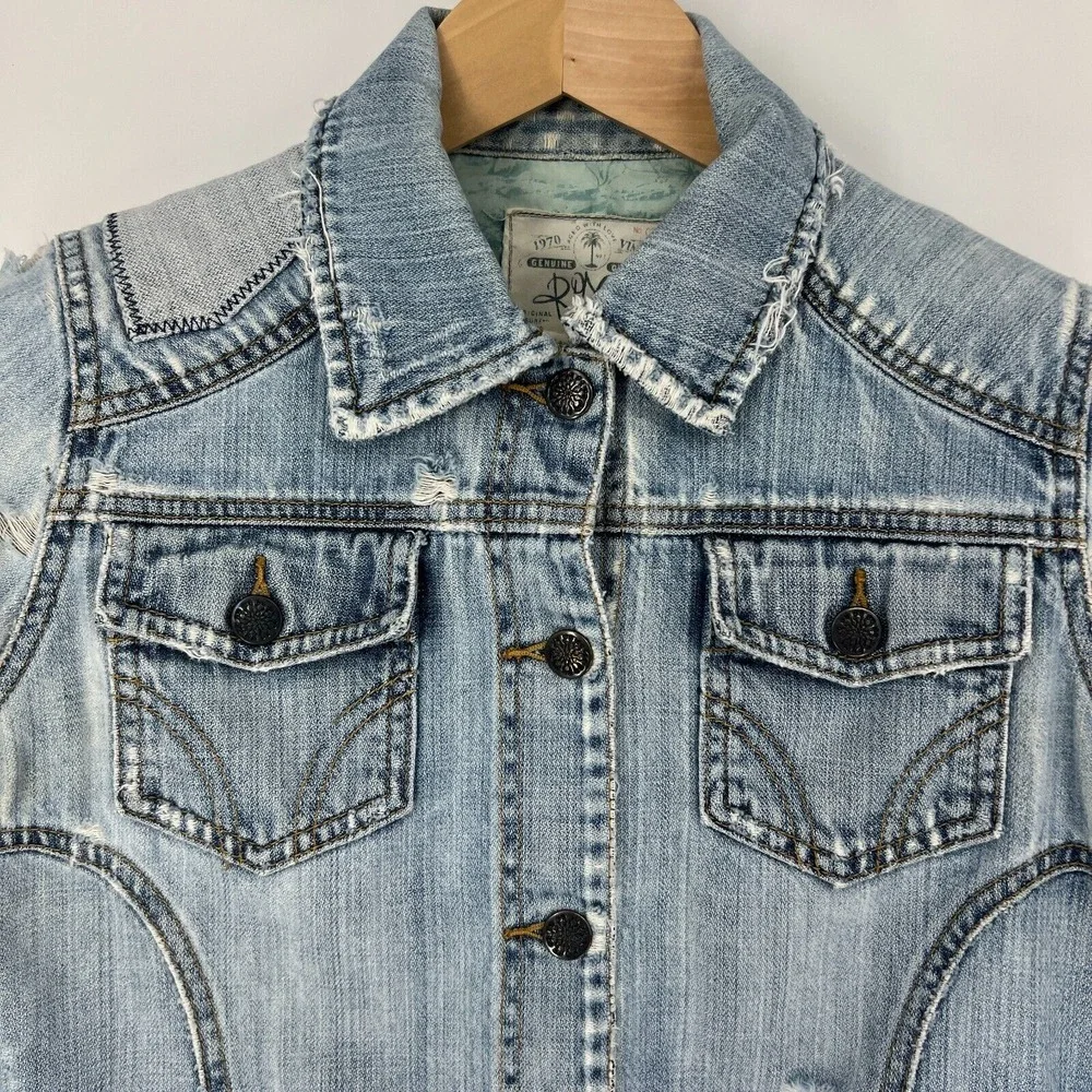 Roxy Crop Jean Jacket Womens Size M Blue Cotton Denim Distressed‎ Light Vtg Wash